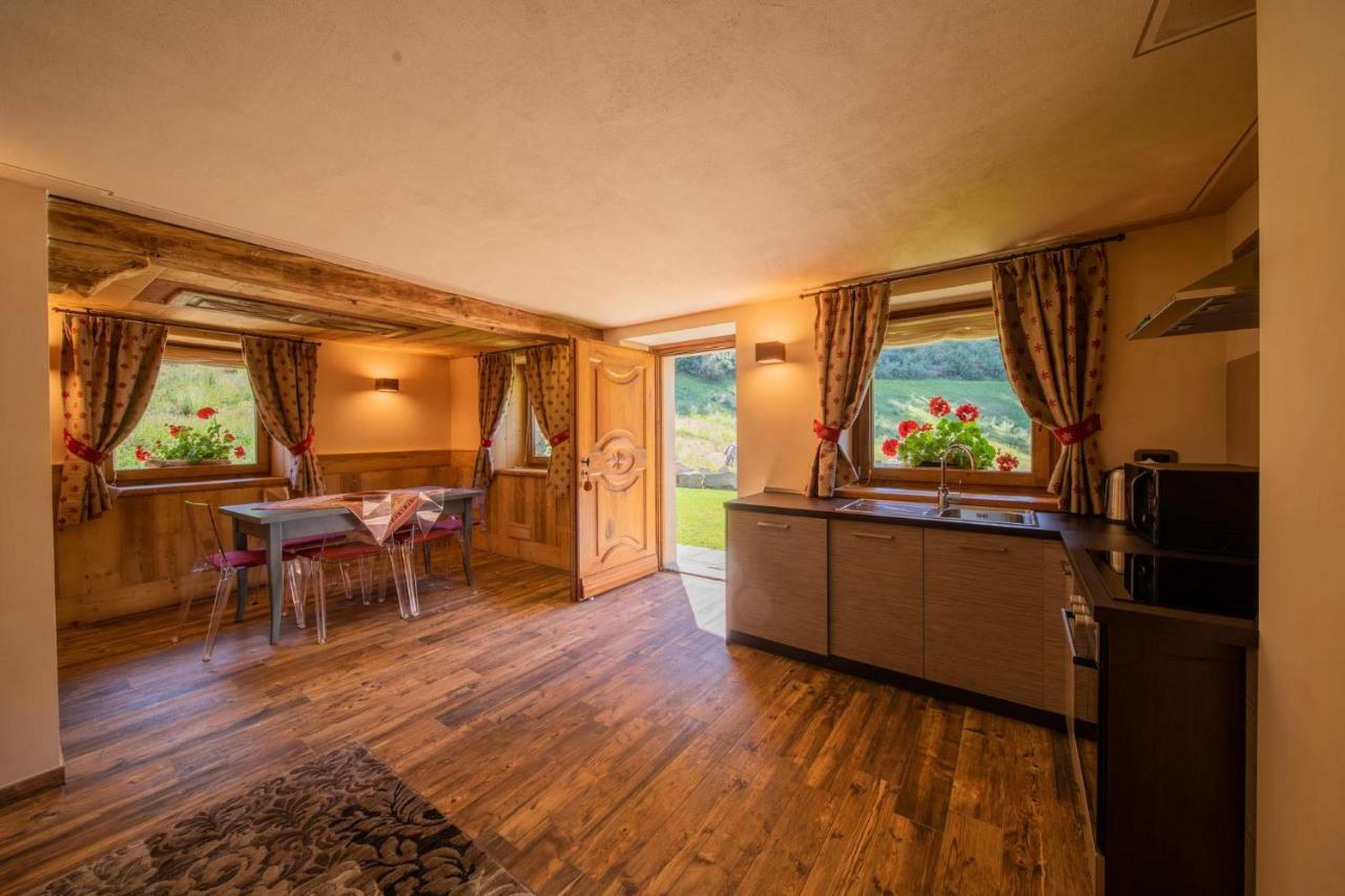 Casa Vacanze Petit Haury - Alloggi Ad Uso Turistico Vda Arvier N 0039 E N 0040 - Εξωτερικό φωτογραφία
